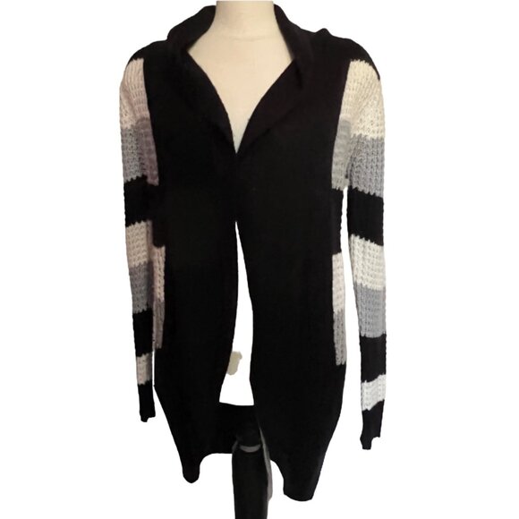 Bobbie Brooks Striped Crochet Cardigan Sz Medium Black White Grey - Picture 6 of 7
